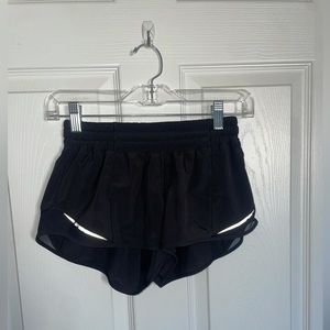 Hotty Hot Low-Rise Lined Lululemon Short
